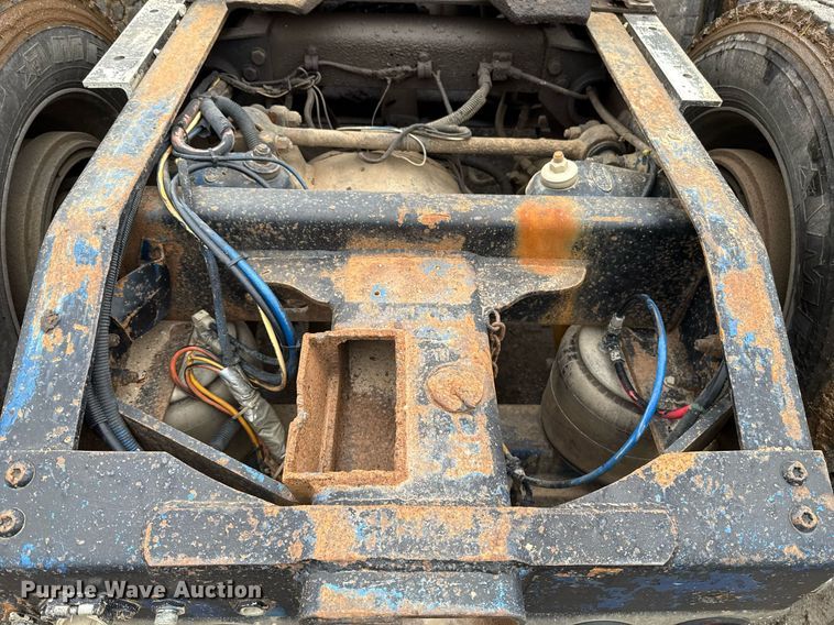 image for item EJ8765 1995 Peterbilt 378 semi truck