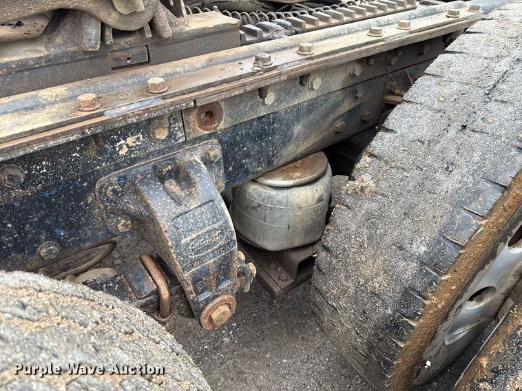 image for item EJ8765 1995 Peterbilt 378 semi truck