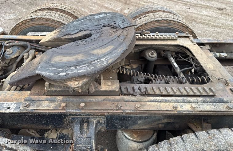 image for item EJ8765 1995 Peterbilt 378 semi truck