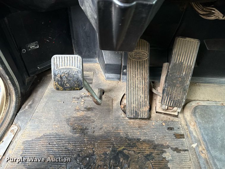 image for item EJ8765 1995 Peterbilt 378 semi truck