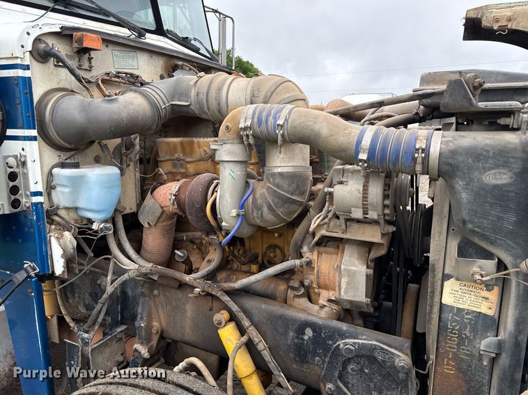 image for item EJ8765 1995 Peterbilt 378 semi truck