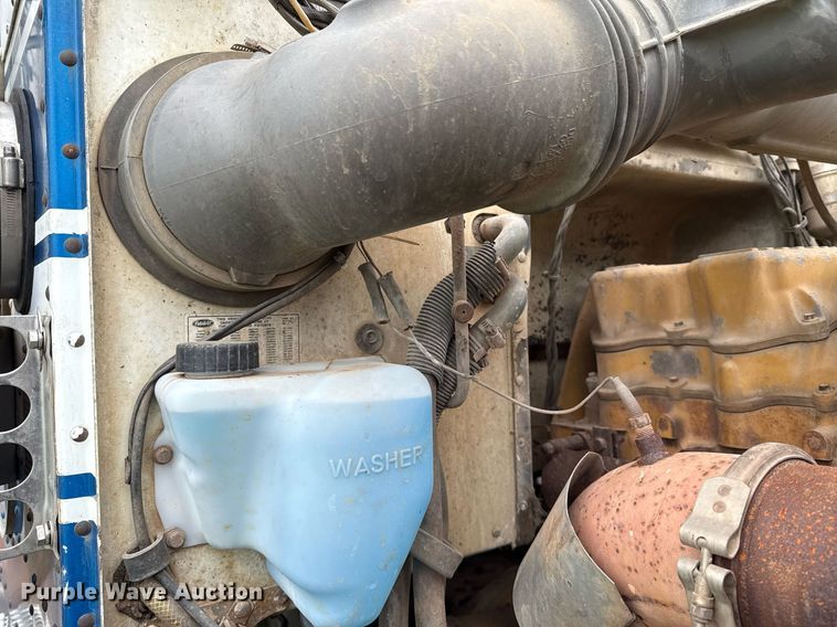 image for item EJ8765 1995 Peterbilt 378 semi truck