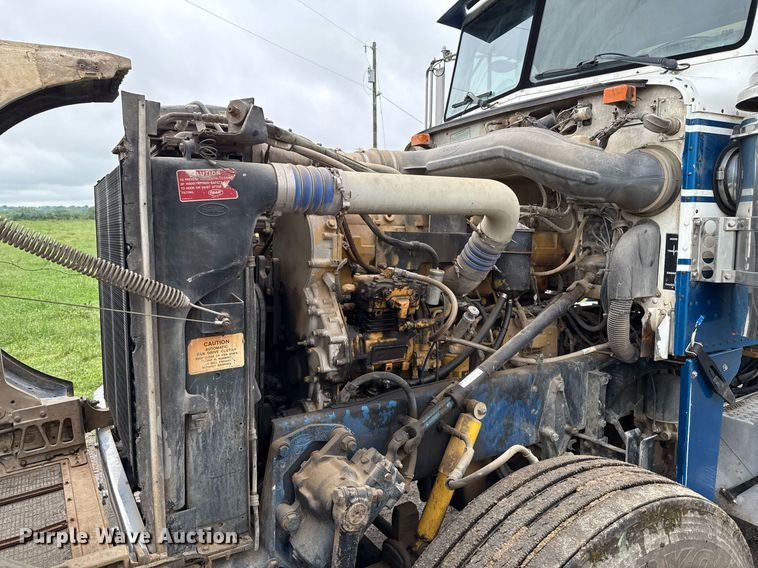 image for item EJ8765 1995 Peterbilt 378 semi truck