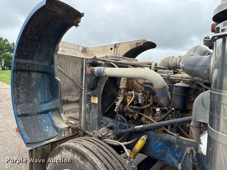 image for item EJ8765 1995 Peterbilt 378 semi truck