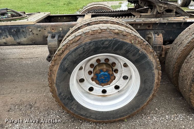 image for item EJ8765 1995 Peterbilt 378 semi truck