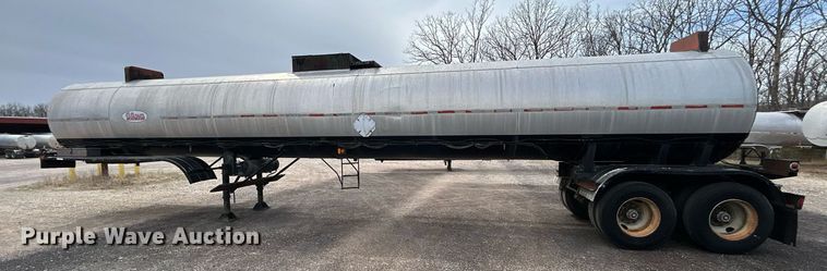image for item EK2792 1991 Etnyre TR6 tank trailer