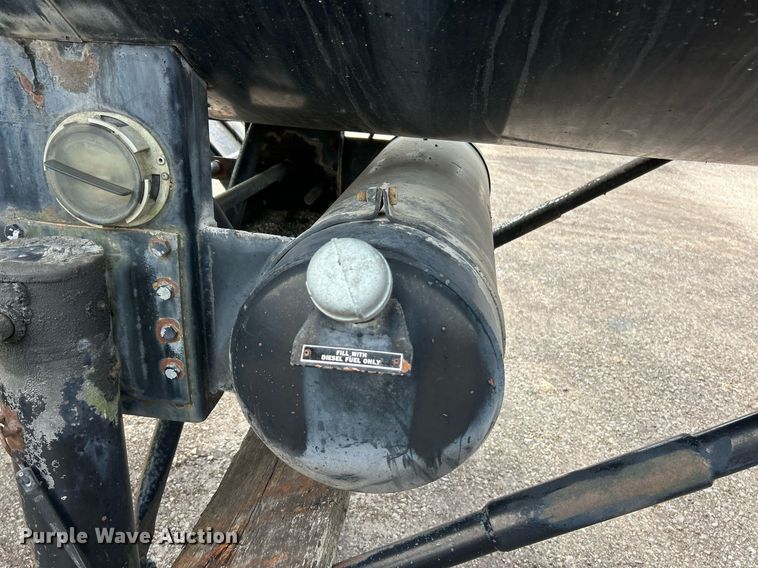 image for item EK2792 1991 Etnyre TR6 tank trailer