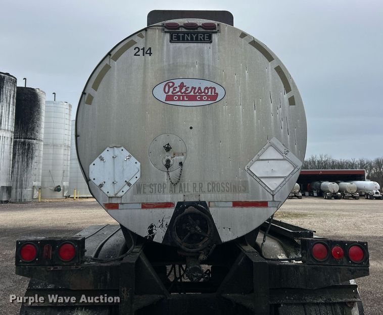 image for item EK2792 1991 Etnyre TR6 tank trailer