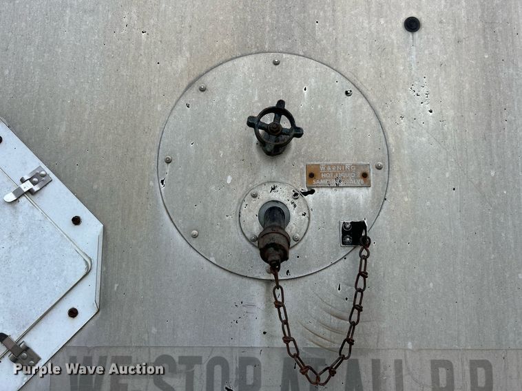 image for item EK2792 1991 Etnyre TR6 tank trailer