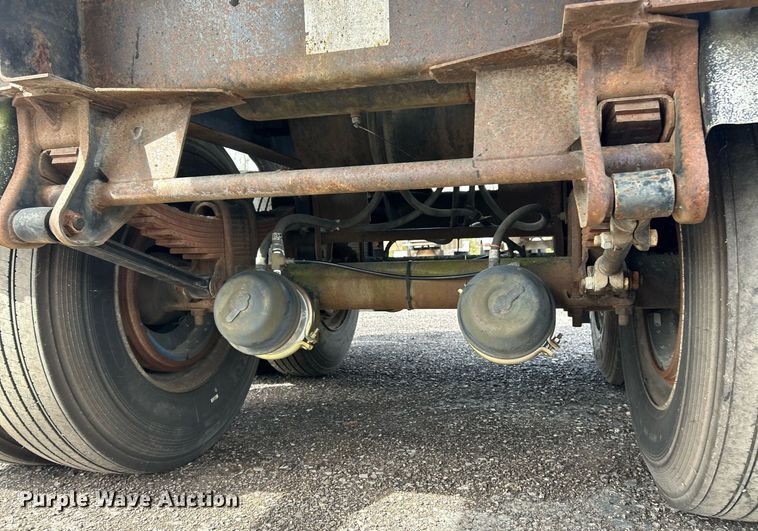 image for item EK2792 1991 Etnyre TR6 tank trailer