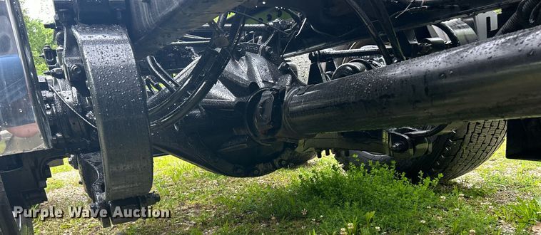 image for item EK8078 2020 Peterbilt 579 semi truck