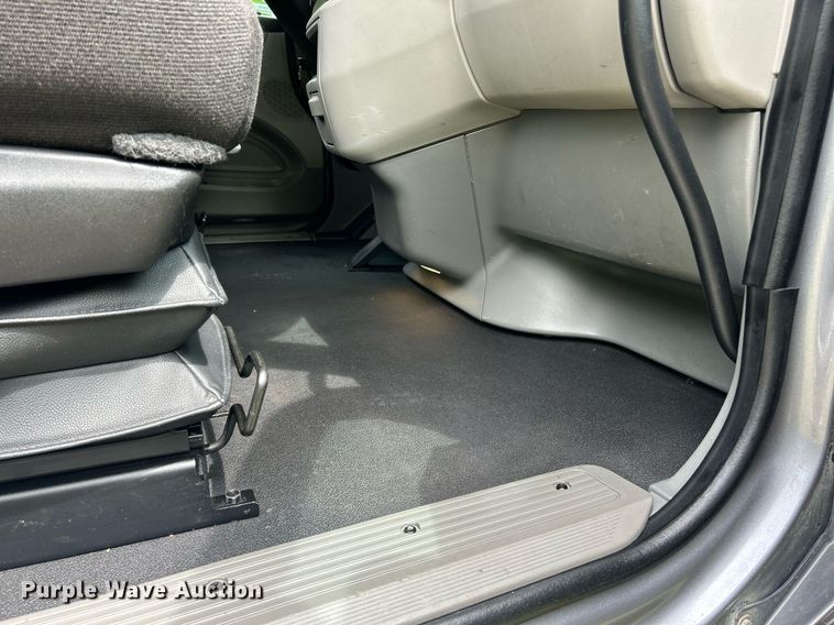 image for item EK8078 2020 Peterbilt 579 semi truck