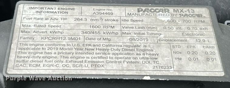 image for item EK8078 2020 Peterbilt 579 semi truck