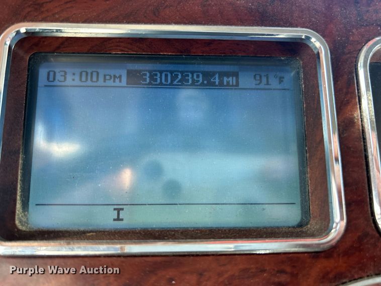 image for item EK8102 2009 Mack CXU semi truck