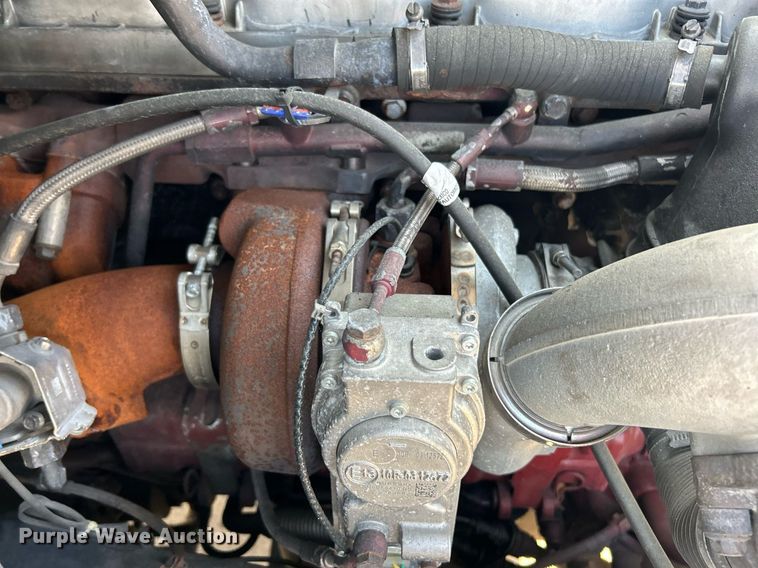 image for item EK8102 2009 Mack CXU semi truck