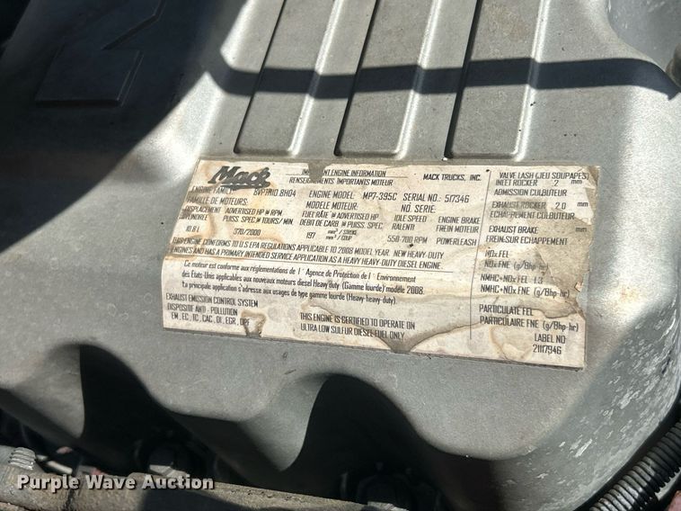 image for item EK8102 2009 Mack CXU semi truck