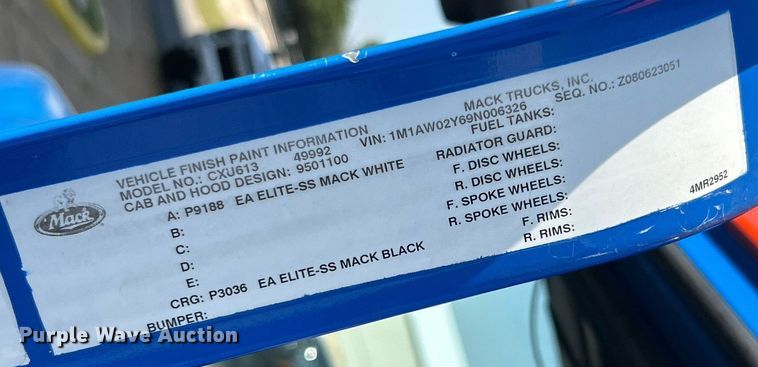 image for item EK8102 2009 Mack CXU semi truck