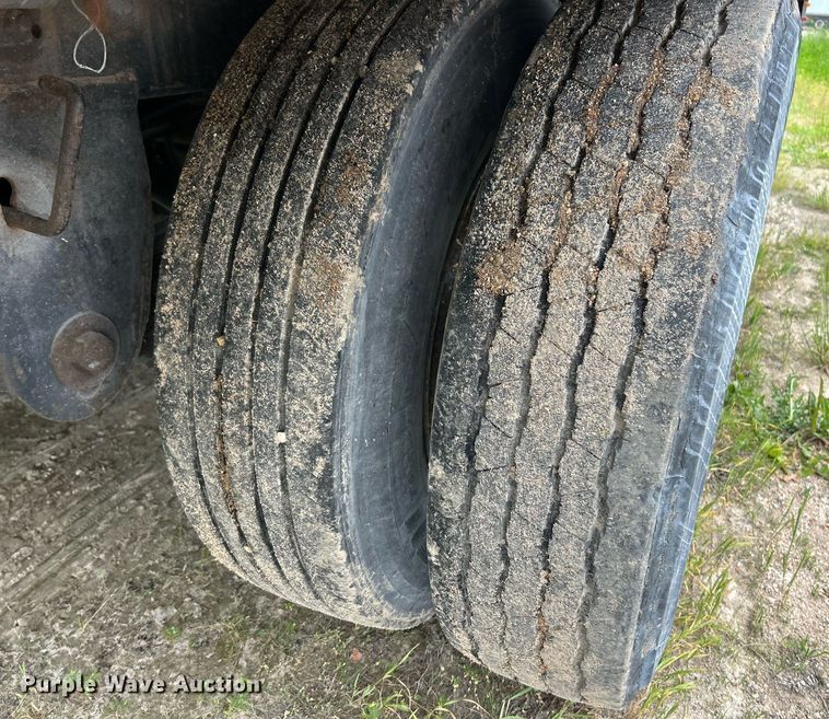 image for item EK8106 2007 Vanguard VIP4000 dry van trailer