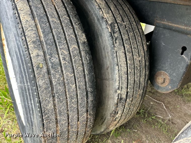 image for item EK8106 2007 Vanguard VIP4000 dry van trailer