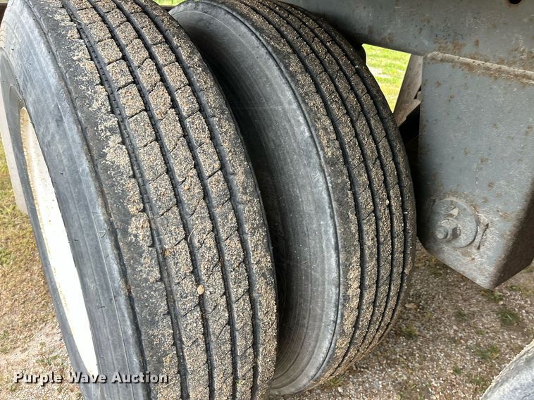 image for item EK8107 2005 Great Dane 7311TP-SA dry van trailer