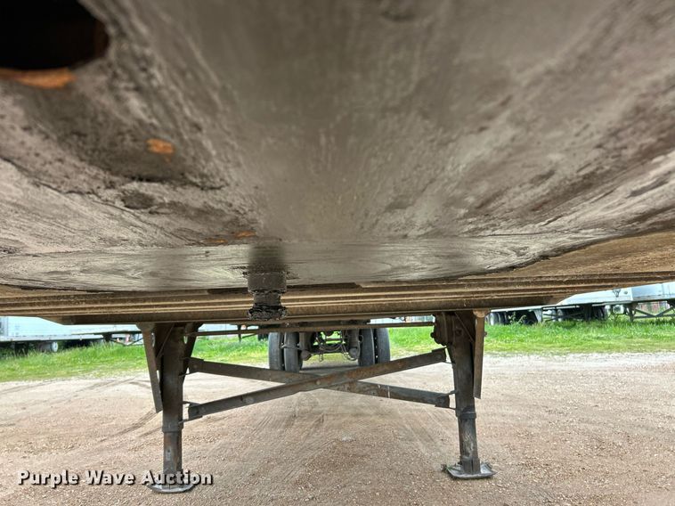 image for item EK8109 2007 Utility VS2DC dry van trailer