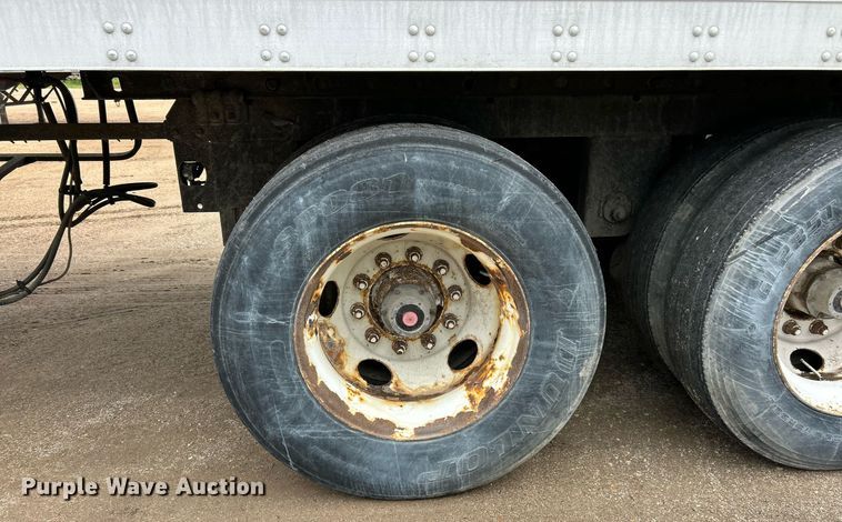 image for item EK8109 2007 Utility VS2DC dry van trailer