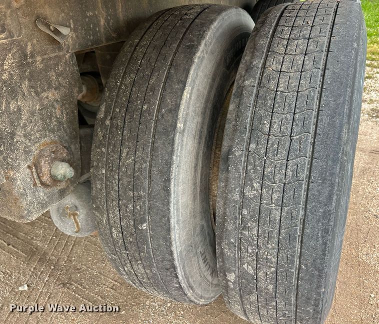 image for item EK8109 2007 Utility VS2DC dry van trailer