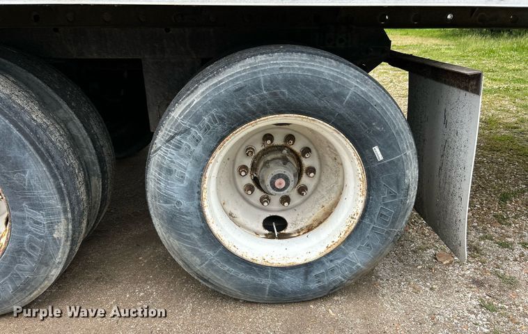 image for item EK8109 2007 Utility VS2DC dry van trailer