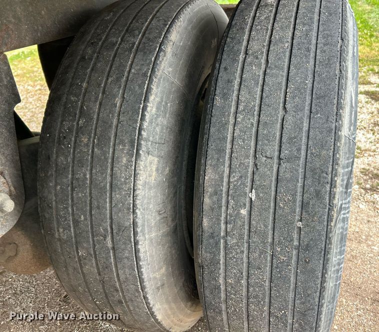 image for item EK8109 2007 Utility VS2DC dry van trailer