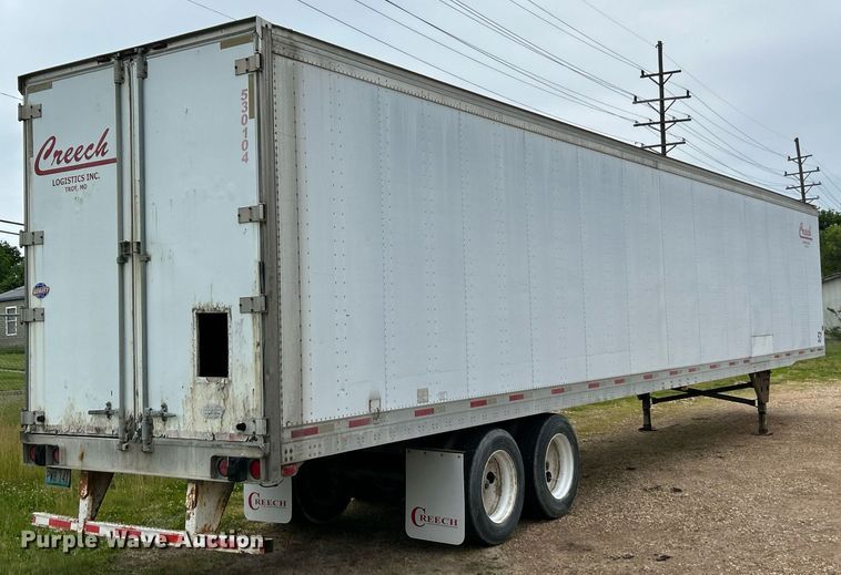 image for item EK8110 2001 Utility VS2DG dry van trailer