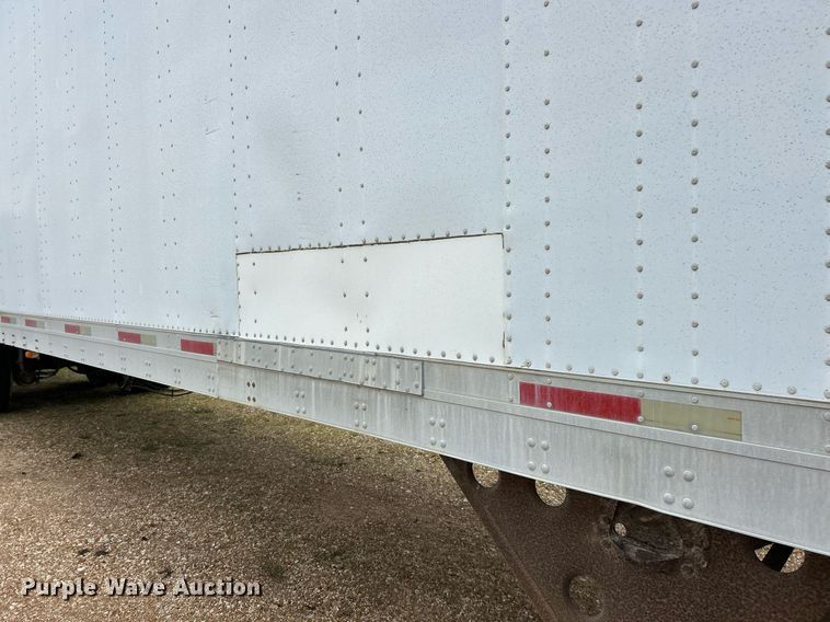 image for item EK8110 2001 Utility VS2DG dry van trailer