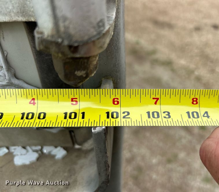 image for item EK8110 2001 Utility VS2DG dry van trailer