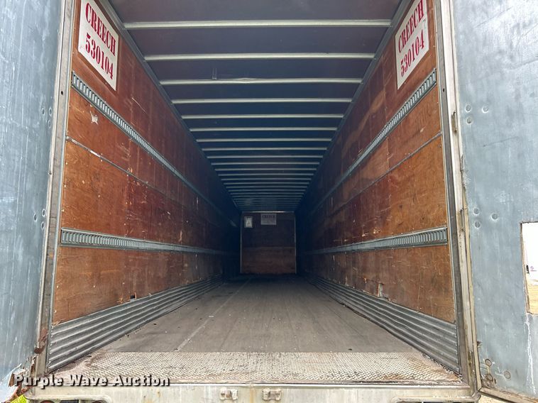 image for item EK8110 2001 Utility VS2DG dry van trailer