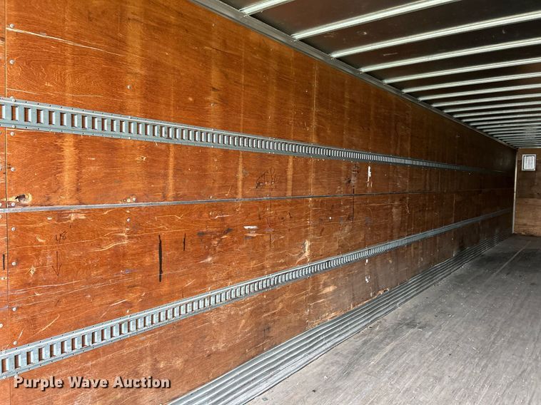 image for item EK8110 2001 Utility VS2DG dry van trailer