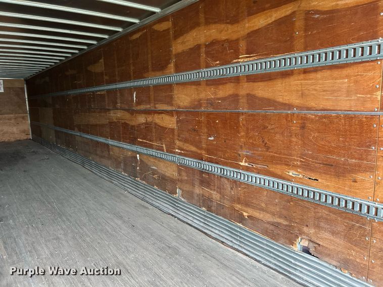 image for item EK8110 2001 Utility VS2DG dry van trailer