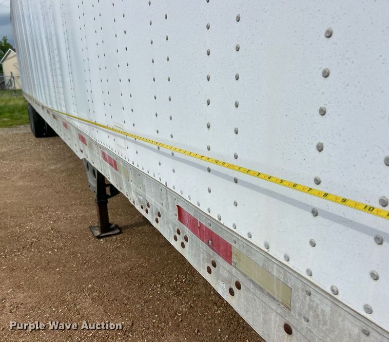 image for item EK8111 2005 Utility VS2DC dry van trailer