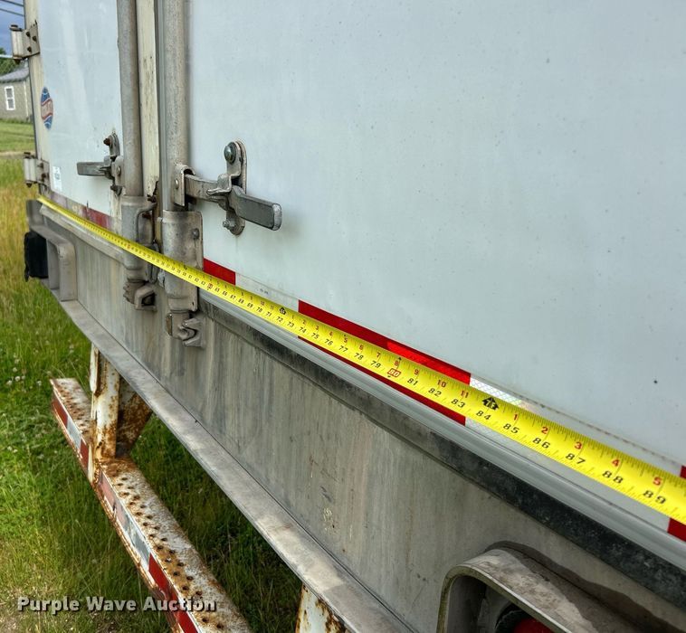 image for item EK8111 2005 Utility VS2DC dry van trailer