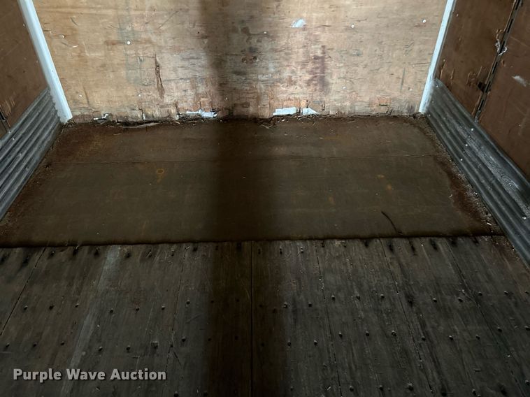 image for item EK8111 2005 Utility VS2DC dry van trailer