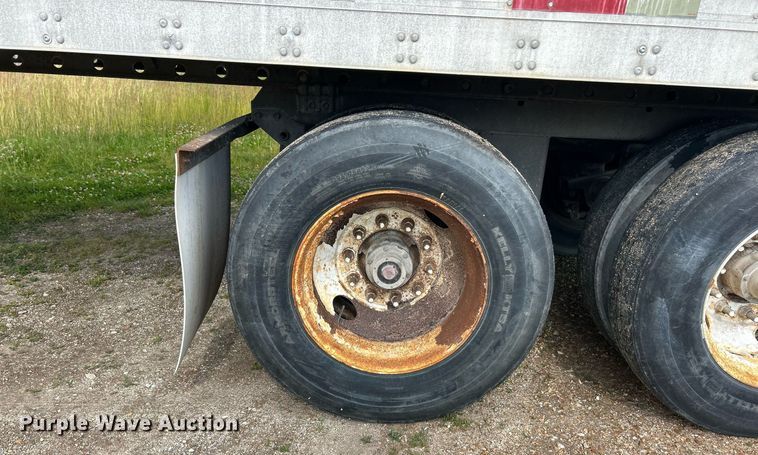 image for item EK8111 2005 Utility VS2DC dry van trailer