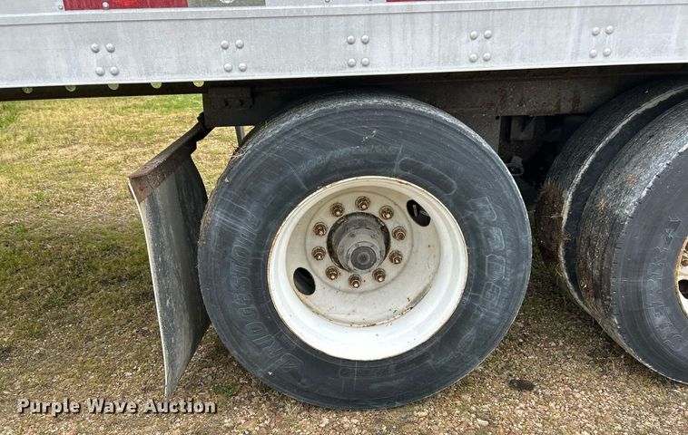 image for item EK8113 2007 Utility VS2DC dry van trailer