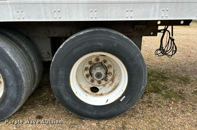 image for item EK8113 2007 Utility VS2DC dry van trailer