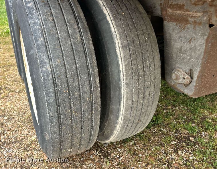 image for item EK8113 2007 Utility VS2DC dry van trailer