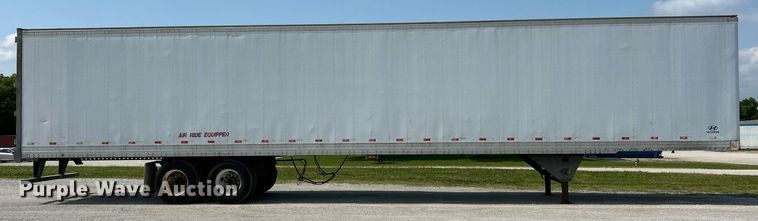 image for item EK8117 2007 Hyundai dry van trailer