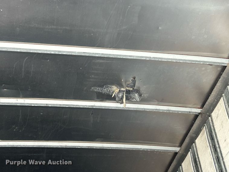 image for item EK8117 2007 Hyundai dry van trailer