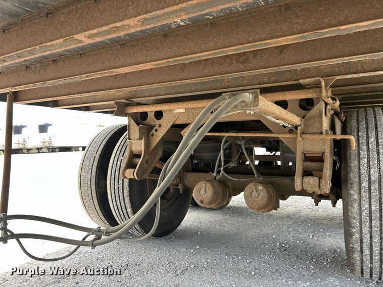 image for item EK8117 2007 Hyundai dry van trailer