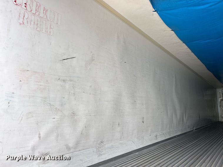 image for item EK8118 2011 Wabash refrigerated van trailer