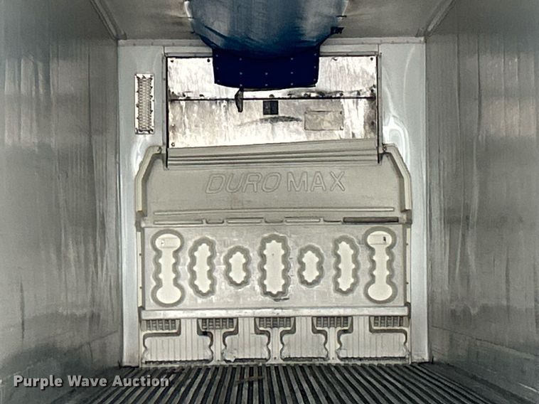 image for item EK8118 2011 Wabash refrigerated van trailer