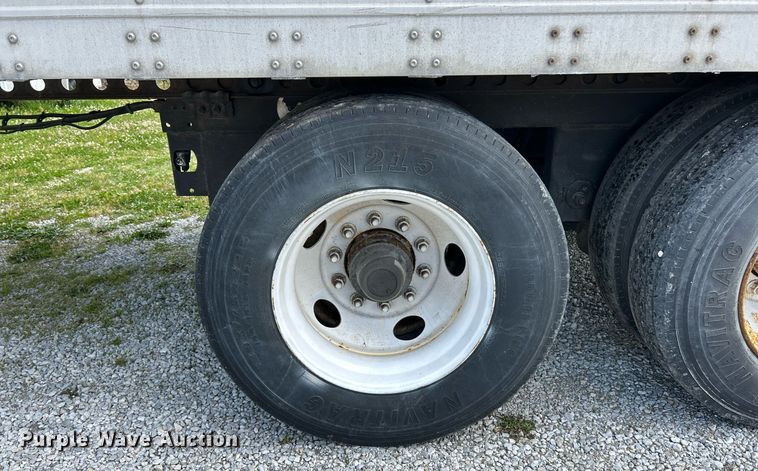 image for item EK8118 2011 Wabash refrigerated van trailer