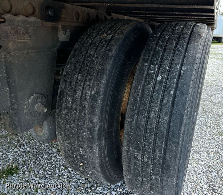 image for item EK8118 2011 Wabash refrigerated van trailer