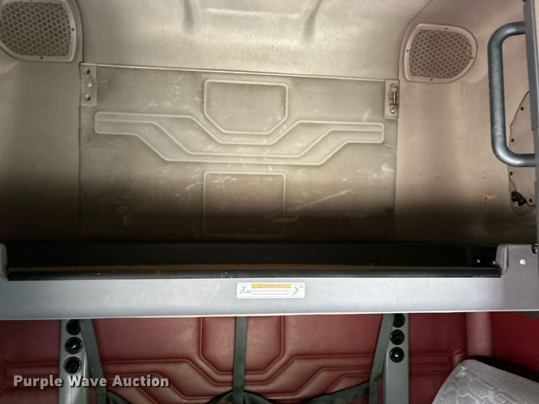 image for item EK8125 2010 Freightliner Cascadia semi truck